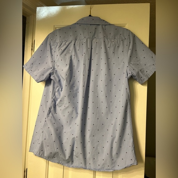Blue Short Sleeve Button Down Shirt Size S- Standard Fit - Picture 4 of 5